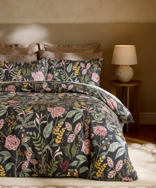 Midnight Botanical Garden bedsheet — Bistarlo Pakistan