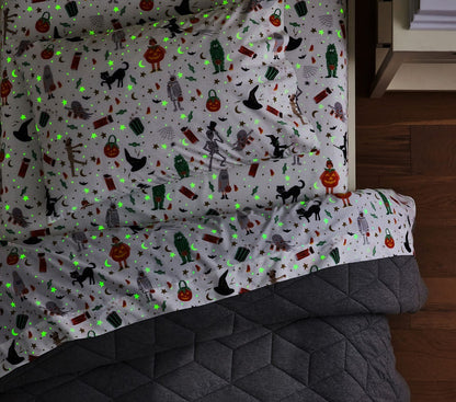 Trick or Treat Parade&nbsp; Glow in the Dark Halloween Cotton Bedsheet